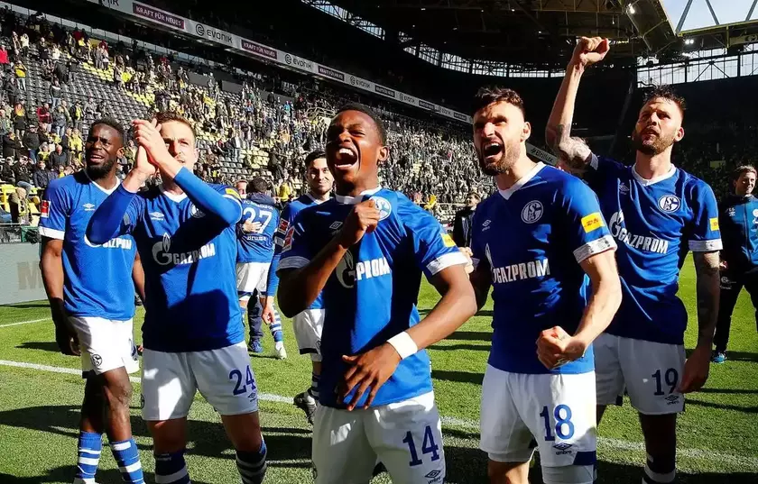 Who is the first Swedish Super League champion
