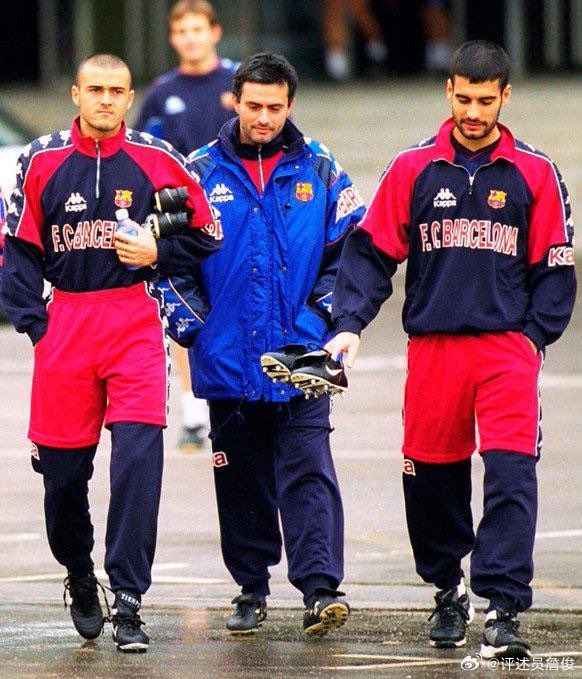Zhan Jun posted an old photo of Enrique, Mourinho and Guardiola: They all led the team to achieve the highest value of the three-time champion!
