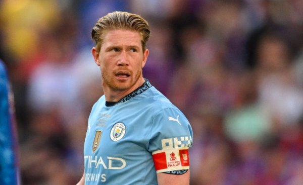 Reporter: De Bruyne is expected to undergo a Naples medical examination today, and the two sides will sign a contract for three years