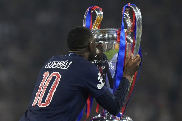 😂 Reporter: If you don’t give the Golden Globe Award, you can’t give it to Dembele. Giving it to him is a blasphemy to aesthetics