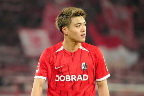 Reporter: Bayern discusses the law, the latter is Frankfurt s primary target of signing