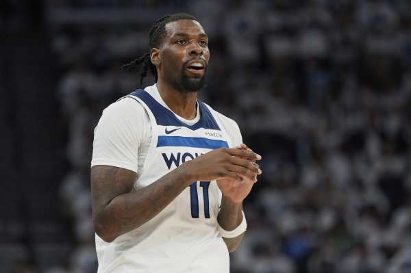 Shams: Multiple teams are willing to offer the same salary and offer the main position, but Reed finally chooses the Timberwolves