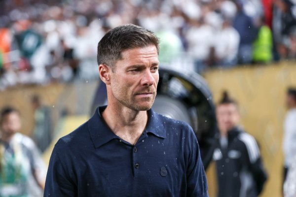 Corbet reporter commented on Alonso s tactics: It was an unforgivable sin to play 3/5 defender at Real Madrid