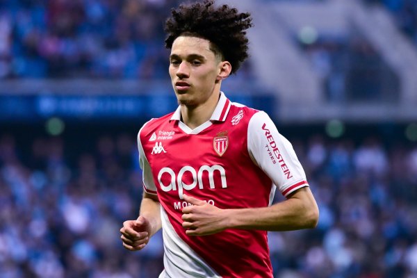 Reporter: Pharmaceuticals are willing to sign Akliushe for more than 40 million euros, but Monaco asks for 60 million euros
