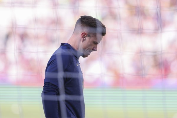 Marca: Ter Stegen continues to miss training due to back injury today
