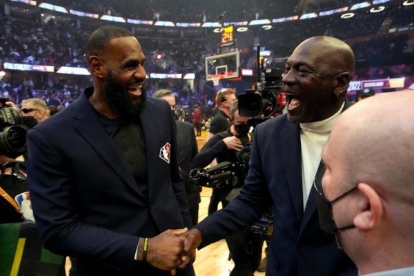 Reporter: NBA history does not start in 1984. President Shan members should be & Jia & Qiao & Zhan