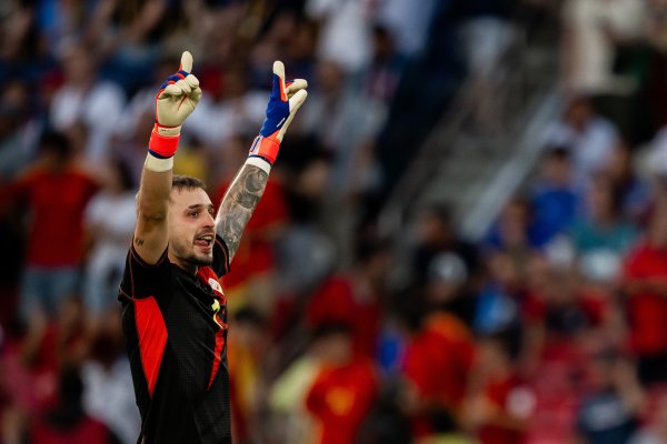 World Sports: Huang Qian signed Turner s contract for 2.5 million euros for 4 years, winger Pino will transfer to Crystal Palace