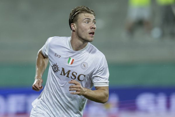 Naples Director: Hoylen has been actively involved in the team. It is not easy to sign De Bruyne.