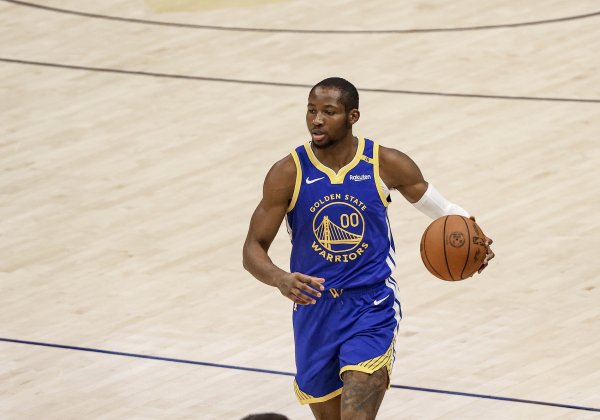 Agent: Kumingga is practicing hard but he has no chance to show off at the Warriors
