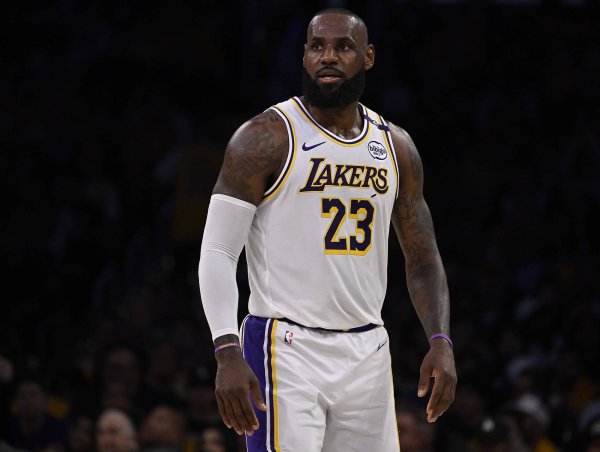 Pelinka: The team sincerely hopes that James can retire as a Lakers player!