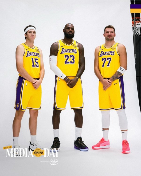 The third generation of signature shoes is here! Reeves Media Day kicks off personal third-generation signature shoes AR 3!