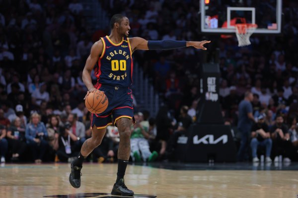 Media person: Kumingga chooses a shorter contract and is more controllable. The Warriors add a step to Kuming