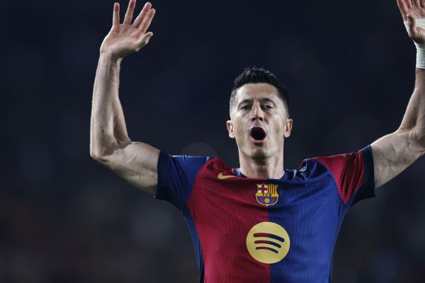 World Sports: Even at the age of 37, Lewandowski still refuses to accept a supporting role and insists on competing for a starting position