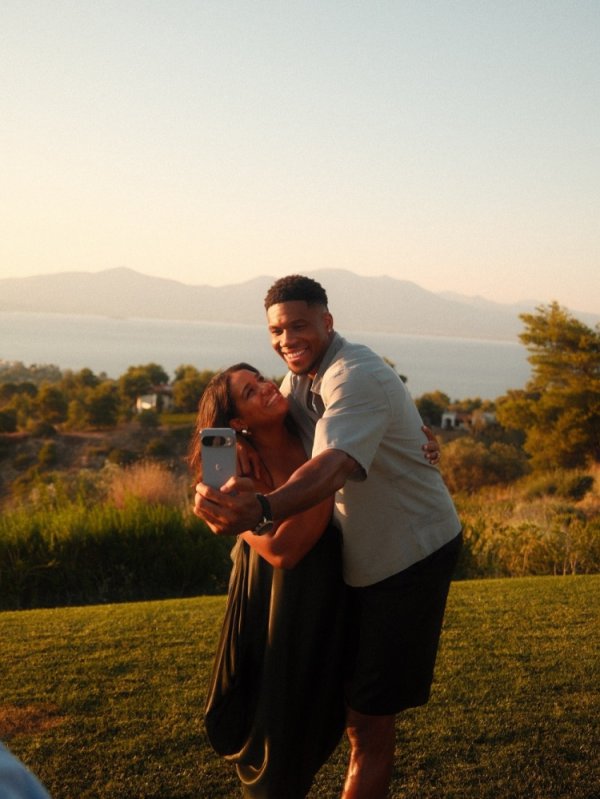 Persistence is victory! Antetokounmpo: I was very shy when I first met my wife and was rejected in 2015