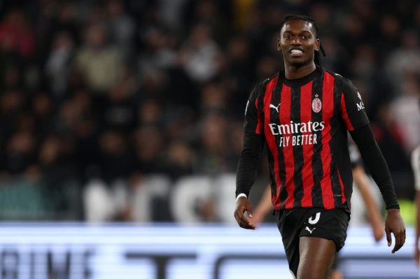 Galli: Leo should be criticized for missing opportunities. At the center position, he has less space and is more difficult to play.