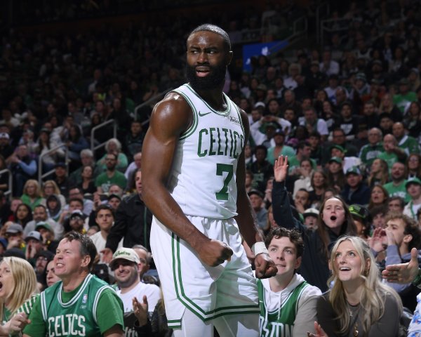 Retired due to tight left hamstring! Mazzula: No complete injury report yet, Jaylen Brown says he s fine