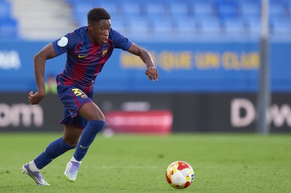 Every body: 17-year-old winger Nomoko of Barcelona B team has risen rapidly, and it is not far away for the player to enter the first team