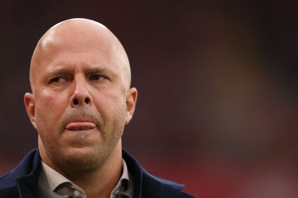 The situation continues 😩Liverpool’s away flight was delayed, the team was stranded for 4 hours + the press conference was canceled