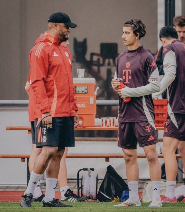 De Sky: Bayern wants to renew the contract of young striker Lichner, but he plans to leave the team because he sees no future