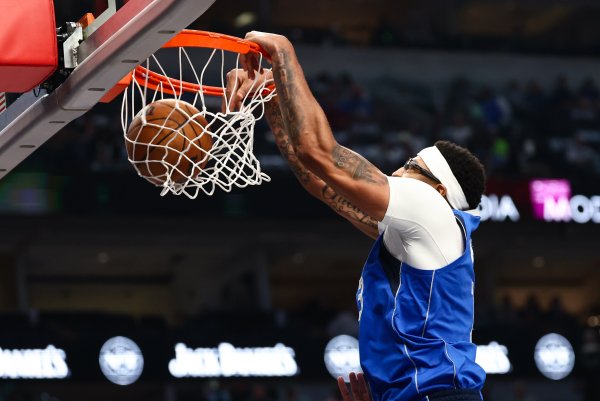 Thick Eyebrow: The offense is better than the last game. I am not worried about two consecutive losses&. The biggest problem is defense.