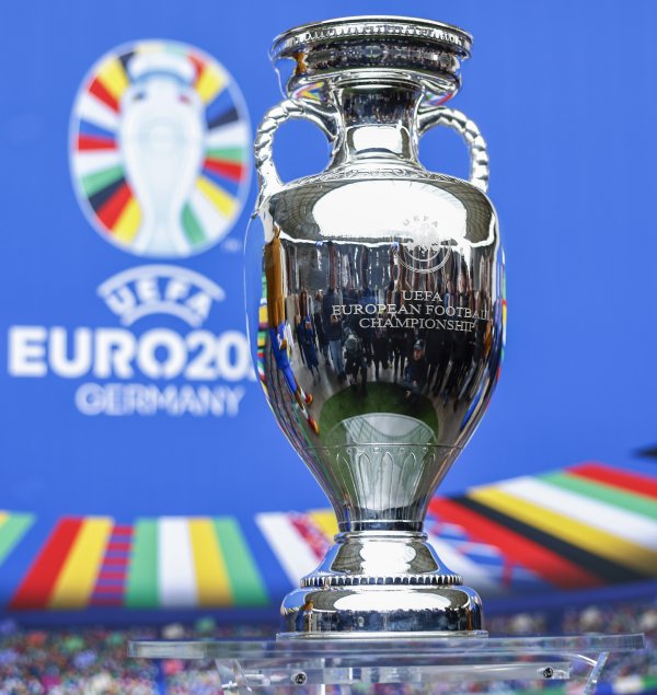 Post: 9 of Italy’s 10 stadiums have not been certified and Russia is willing to take over as host of the 2032 European Cup