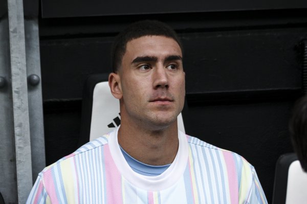 Falk: Tottenham and other Premier League teams are interested in Vlahovic, but Bayern s interest has faded