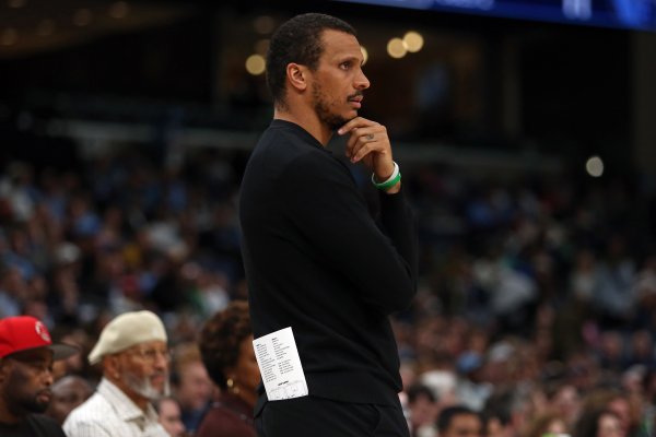 The Rockets made 35 free throws and the Celtics only made 7. Mazzula: We have to find out the opponent s habits to avoid fouls.