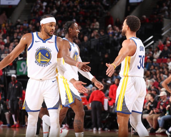 Moody became the third youngest player in Warriors history to score at least 20 points and 5 three-pointers in consecutive games, second only to Curry& Poole