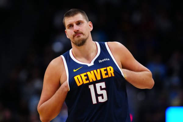 In the past five games, Jokic has averaged a shooting percentage of 70% + a triple-double. He is the only one in history with a shooting percentage of 26%, comparable to Chamberlain.